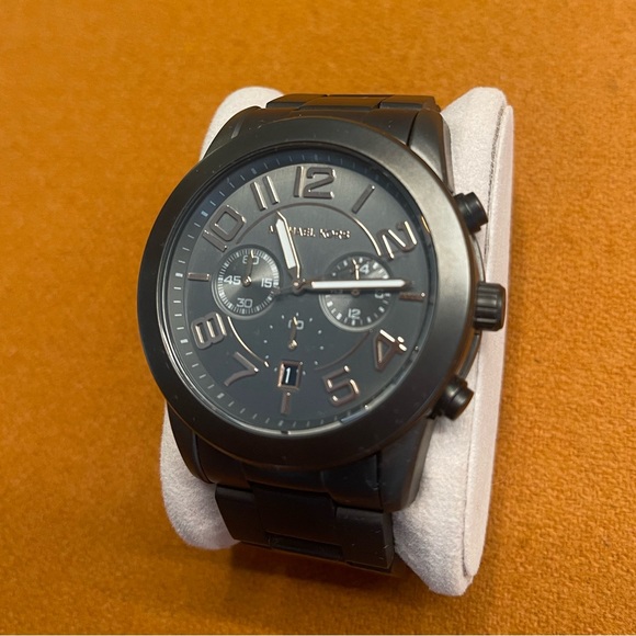 Michael Kors watch - Picture 1 of 3